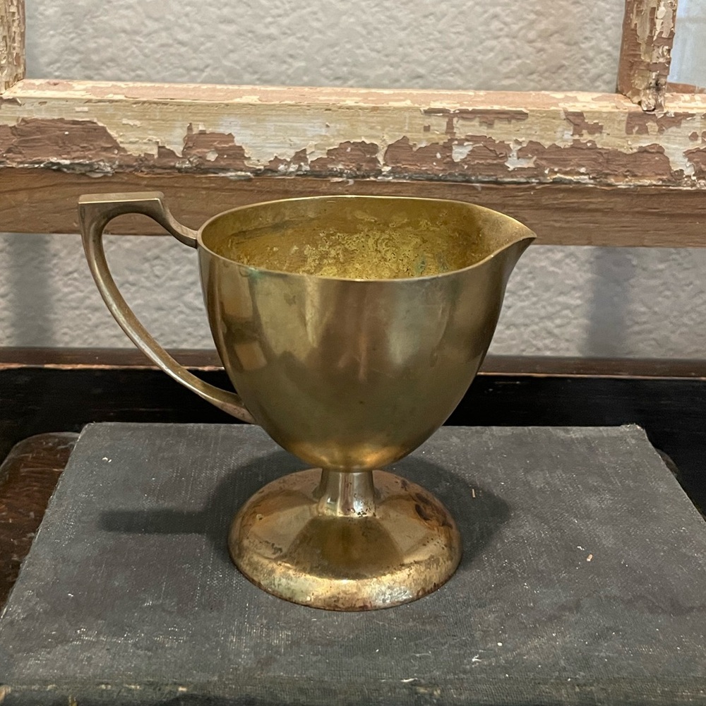 Dirilyte Creamer Stemmed pourer